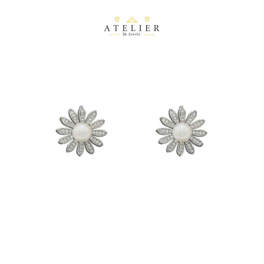 Daisy Pearl Earrings
